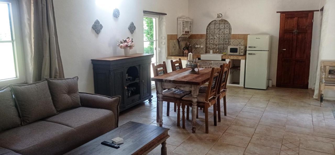 Bungalov Trapani Ruzova Экстерьер фото